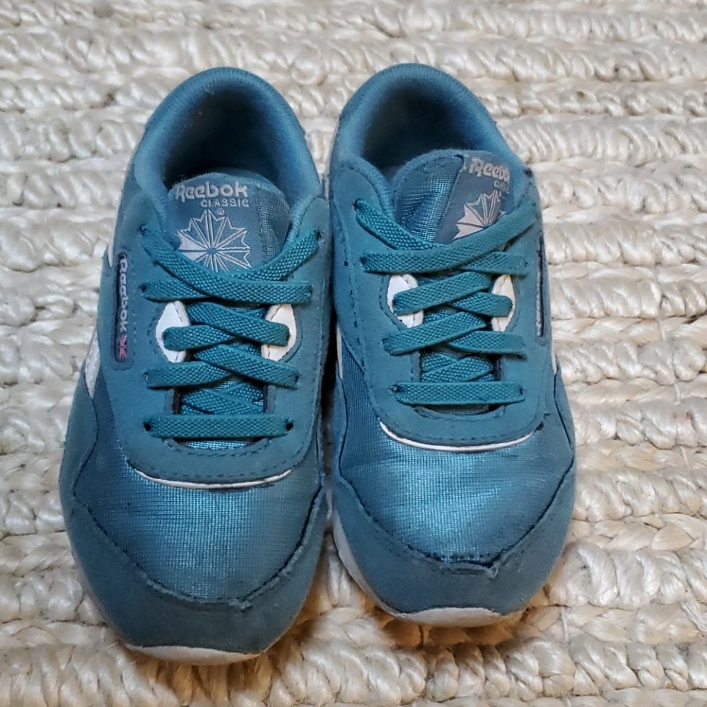 Reebok slide on running shoe